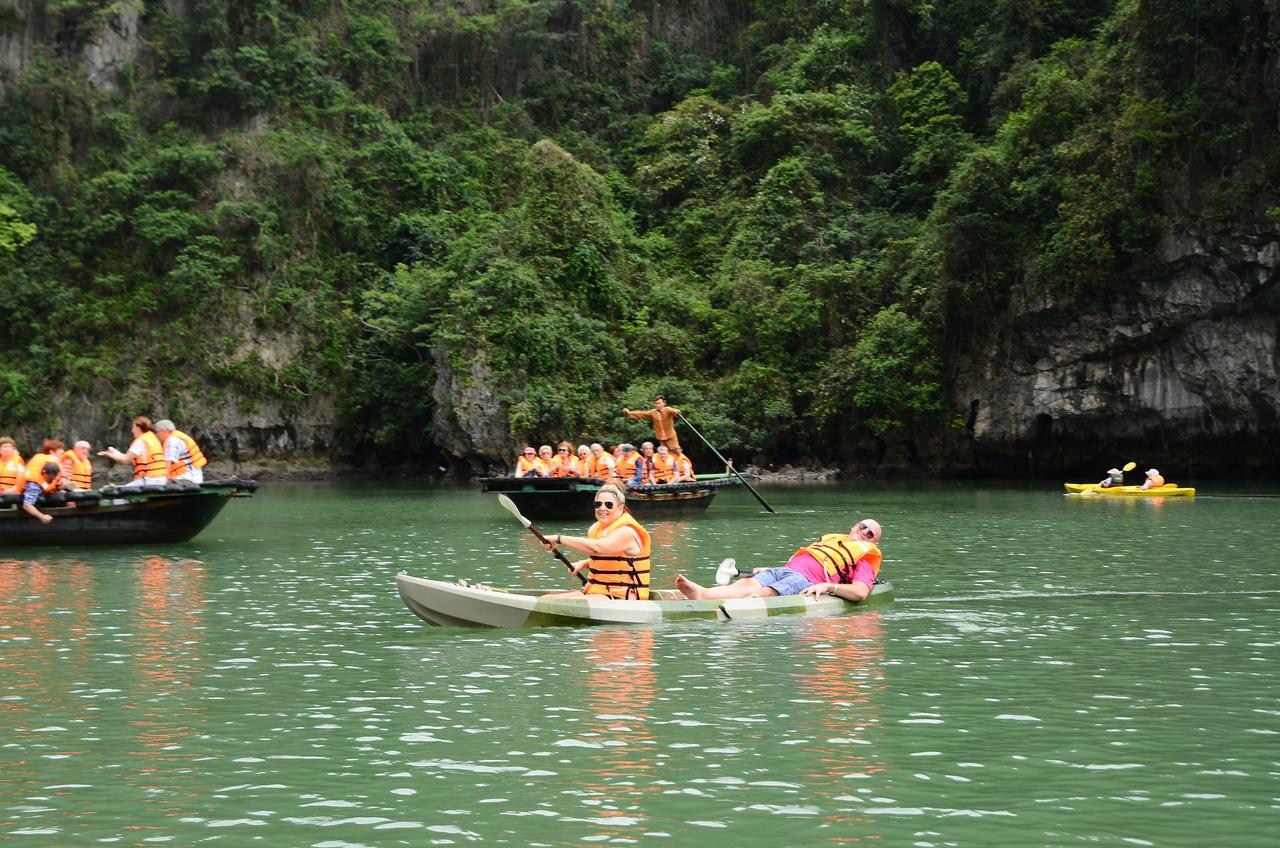 La Vela Premium Cruise - Managed By Paradise Cruises Ha Long Exterior photo