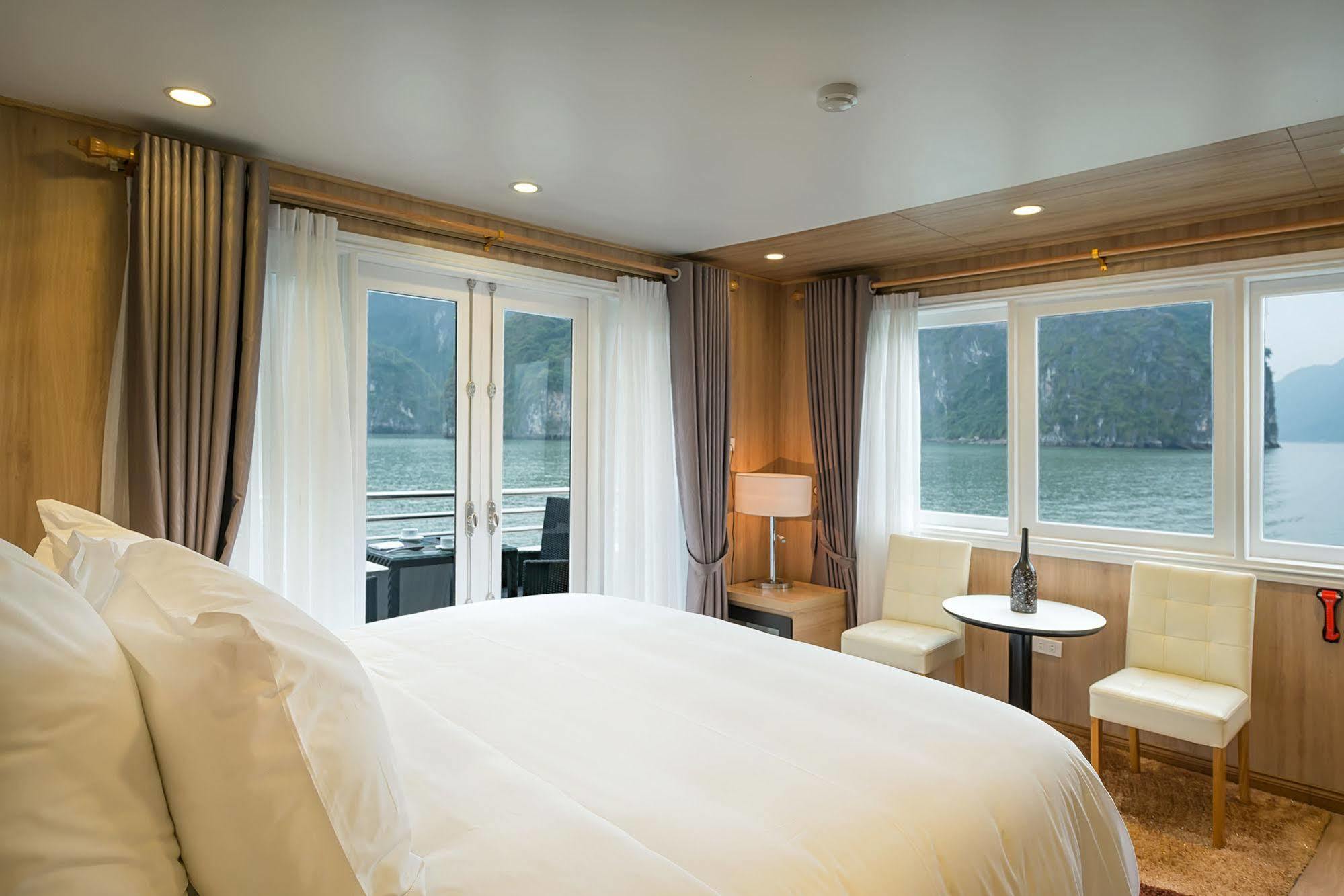 La Vela Premium Cruise - Managed By Paradise Cruises Ha Long Exterior photo