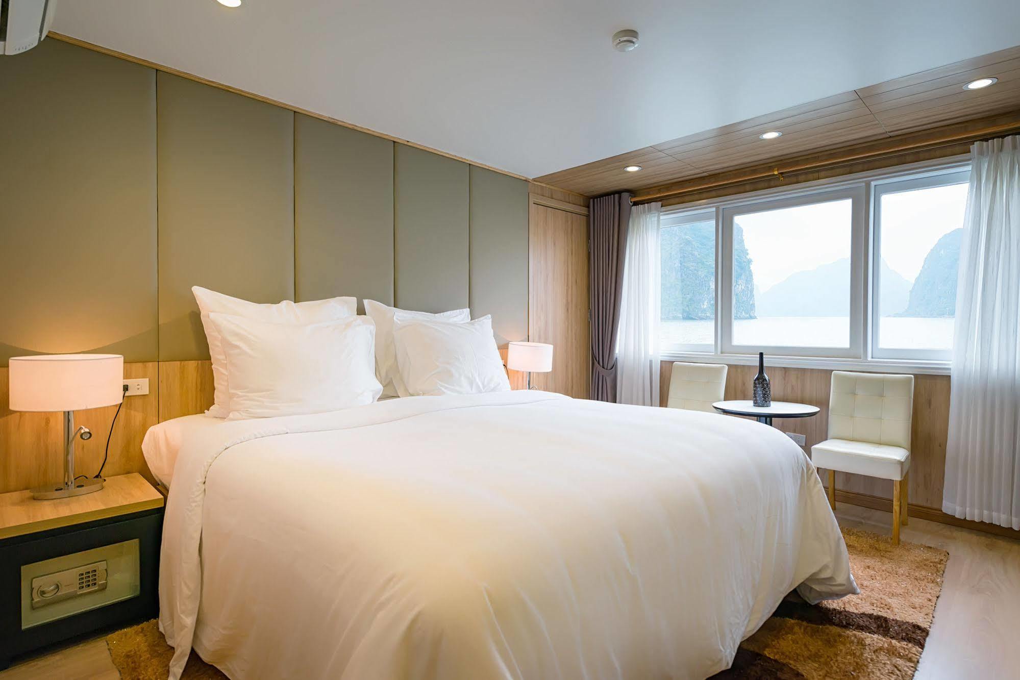 La Vela Premium Cruise - Managed By Paradise Cruises Ha Long Exterior photo